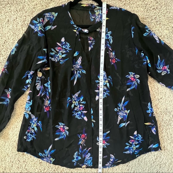 Black Sheer V Neck Long Sleeve Blouse - Picture 7 of 7